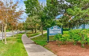 95 Trailwood Drive 822, Mississauga, On L4z 3l2