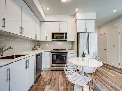 3492 Widdicombe Way 12, Mississauga, On L5l 0b8
