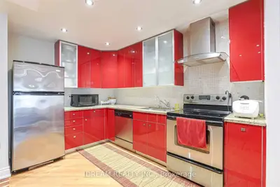 3025 The Credit Woodlands Drive 317, Mississauga, On L5c 2v3