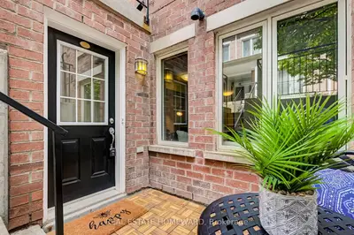 10 Laidlaw Street 733, Toronto W01, On M6k 1x2
