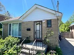 62 Wesley Avenue, Mississauga, On L5h 2m9