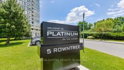5 Rowntree Road 1212, Toronto W10, On M9v 5g9