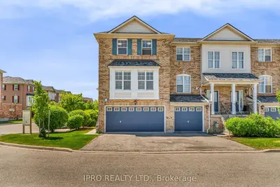 5980 Whitehorn Avenue 2, Mississauga, On L5v 2y2