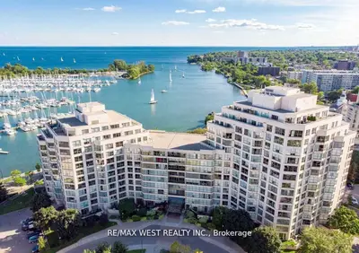 2267 Lake Shore Boulevard 202, Toronto W06, On M8v 3x2