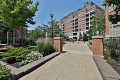 2470 Prince Michael Drive 714, Oakville, On L6h 7p1