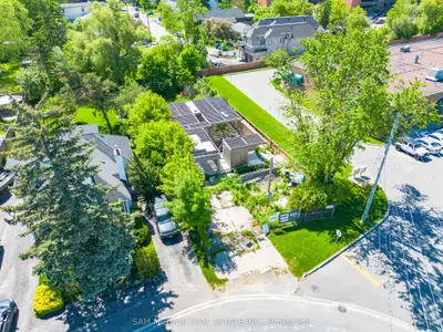376a Revus Avenue, Mississauga, On L5g 1s1