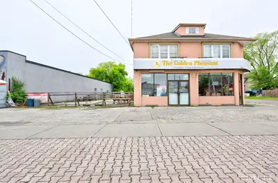735 Lakeshore Road E 733, Mississauga, On L5g 1j7