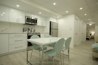 51 Rutland Street Bsmt, Toronto W03, On M6n 5g1