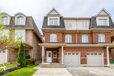3893 Quiet Creek Drive, Mississauga, On L5m 8b2