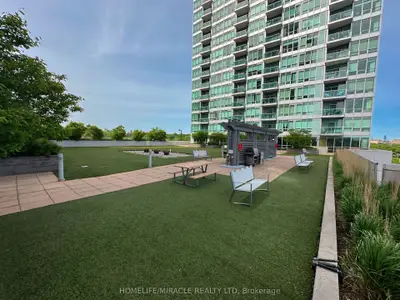 1910 Lakeshore Boulevard 901, Toronto W01, On M6s 1a2