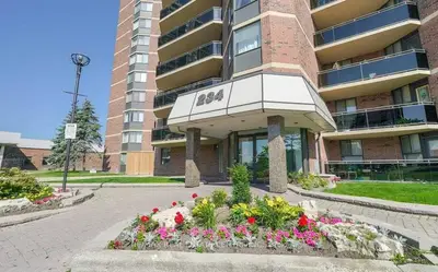234 Albion Road 309, Toronto W10, On M9w 6a5