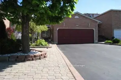 4359 Waterford Crescent Main Lv, Mississauga, On L5r 2b3
