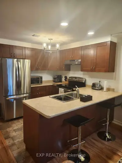 6117 Coxswain Crescent, Mississauga, On L5v 2z8