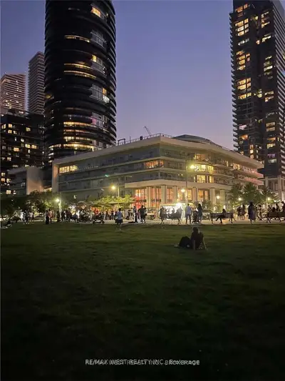 80 Marine Parade Drive 217, Toronto W06, On M8v 4b4