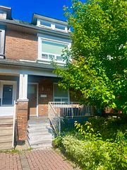 37 Sellers Avenue Main, Toronto W03, On M6e 3t4