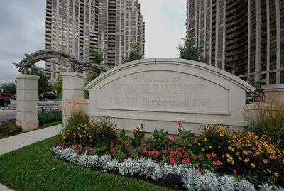 700 Humberwood Boulevard 2622, Toronto W10, On M9w 7j4