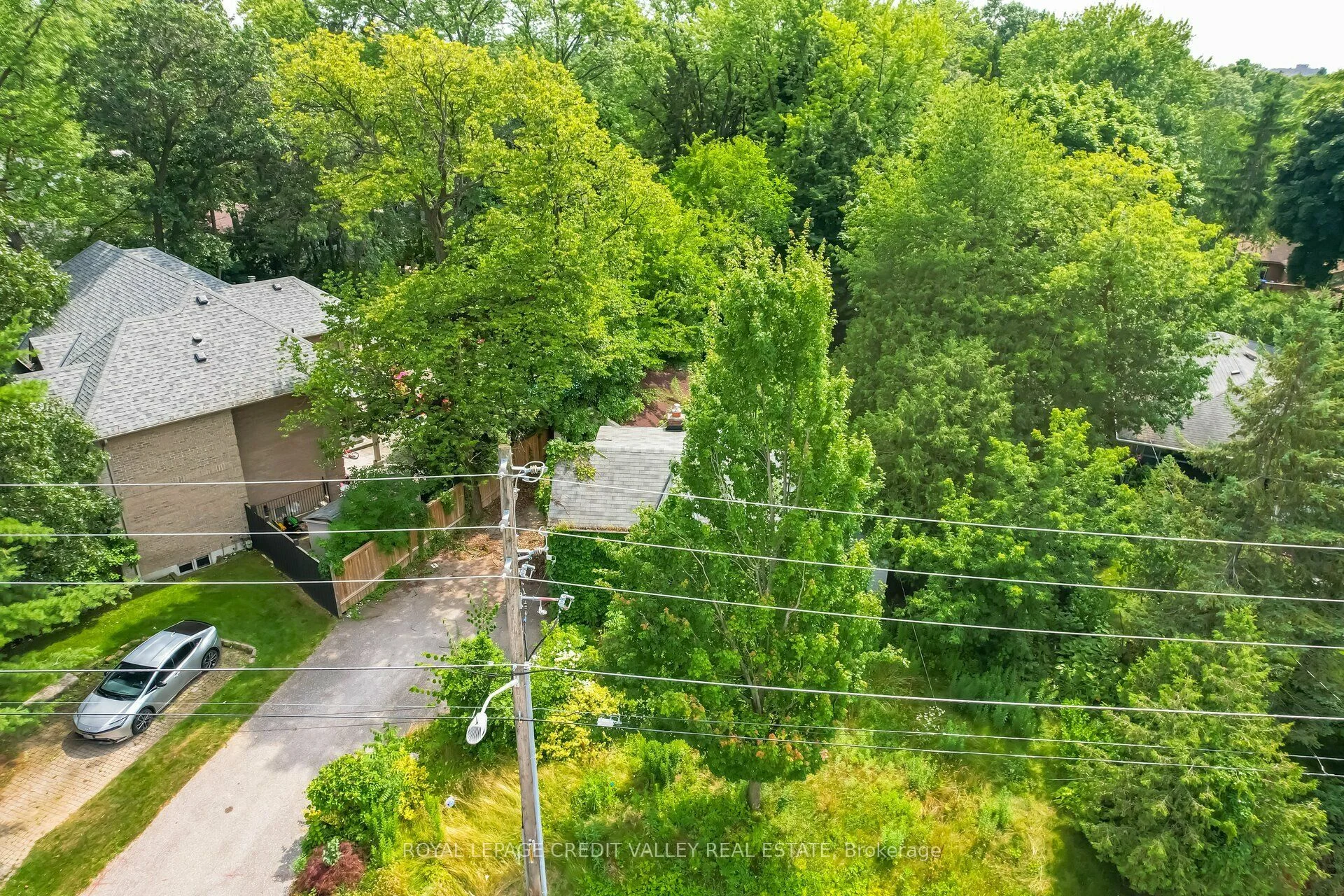 1472 Indian Road, Mississauga, On L5h 1s7