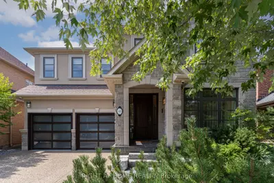 Detached in Oakville