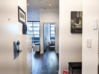 4011 Brickstone Mews 409, Mississauga, On L5b 0j7
