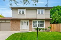 349 Kristin Grove, Mississauga, ON L5A 3E7