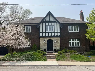27 Oakview Avenue 2nd Flr, Toronto W02, On M6p 3j3