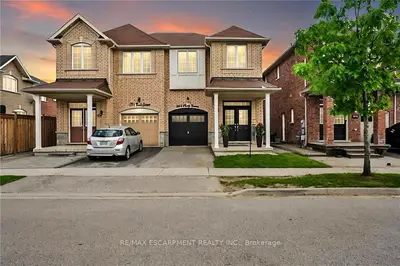 Semi-Detached in Milton