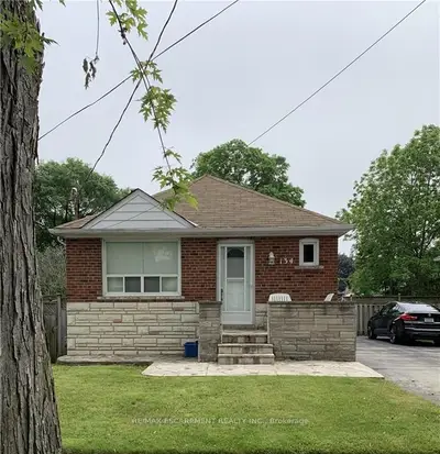 134 Prince Charles Drive, Oakville, On L6k 2c9