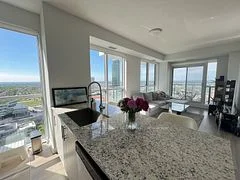 4055 Parkside Village Drive 1920, Mississauga, On L5b 0k8