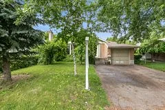 4236 Bloor Street W, Toronto W08, ON M9C 1Z7