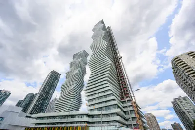 3900 Confederation Parkway 4306, Mississauga, On L5b 0m3