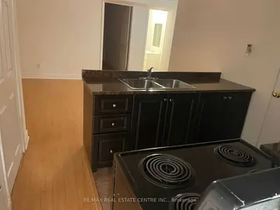 5967 Churchill Meadows Boulevard Bsmt, Mississauga, On L5m 6y4