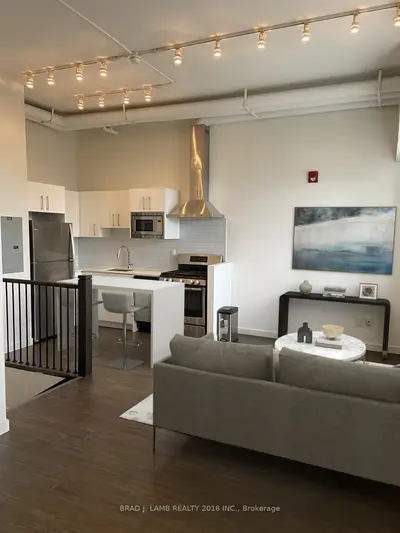1496 Queen Street W 402, Toronto W01, On M6k 1m4