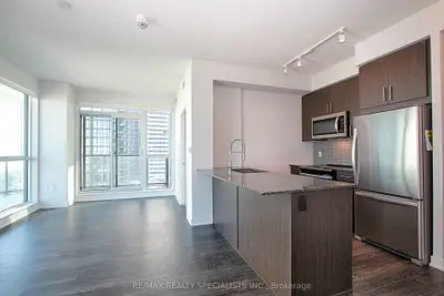 4055 Parkside Village Drive 1415, Mississauga, On L5b 0k8
