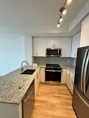 335 Wheatboom Drive 1310, Oakville, ON L6H 7Y1