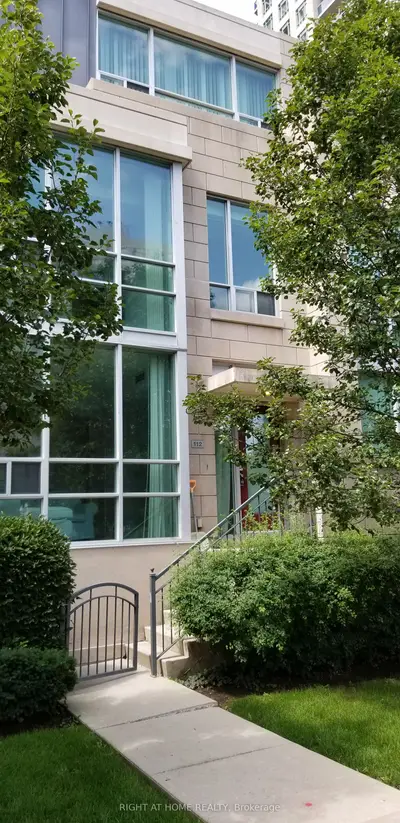 90 Absolute Avenue 112, Mississauga, On L4z 0a3