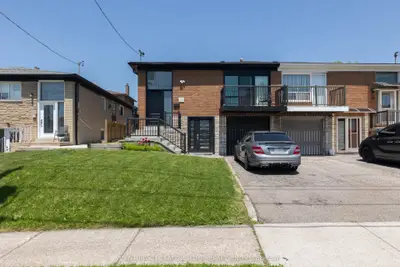 36 Dovehouse Avenue, Toronto W05, On M3j 1a2