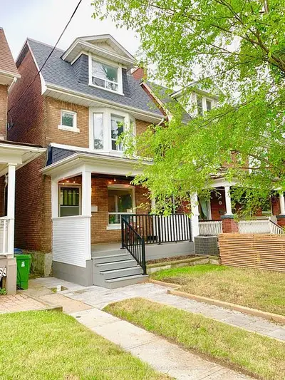 61 Chelsea Avenue 4 Upper, Toronto W02, On M6p 1b9
