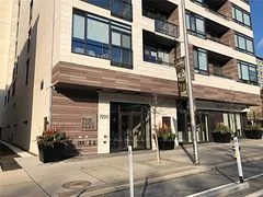 1990 Bloor Street W 701, Toronto W02, On M6p 3l1