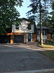 2719 Kinnerton Crescent, Mississauga, On L5k 2b3