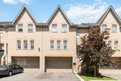Condo Townhouse in Brampton