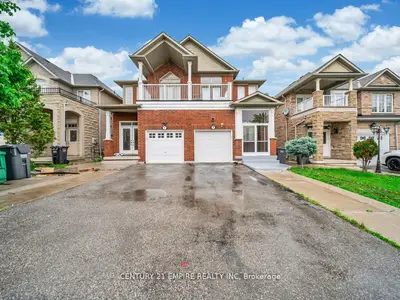 Semi-Detached in Brampton