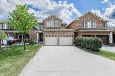 3806 Quiet Creek Drive, Mississauga, On L5m 8a9