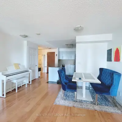 310 Burnhamthorpe Road W 2801, Mississauga, On L5b 3y5