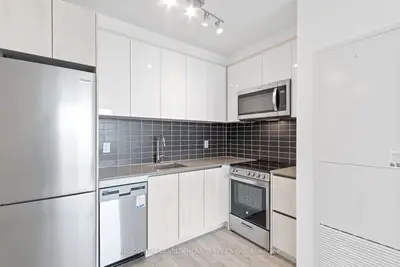3100 Keele Street 1021, Toronto W05, On M3m 0e1