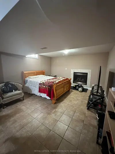 5465 Glen Erin (bsmt) Drive, Mississauga, On L5m 5c8