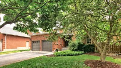 1545 Stationmaster Lane, Oakville, On L6m 3a9