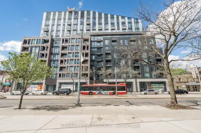 1808 St Clair Avenue W 604, Toronto W03, On M6n 1j5