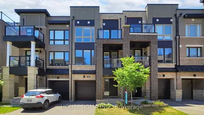 3046 Blacktusk Common, Oakville, On, L6h 7e3