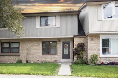 6730 Falconer Drive Th#84, Mississauga, On L5n 1l6