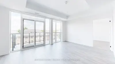 2300 St. Clair Avenue W 421, Toronto W02, On M6n 1k8